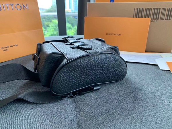 ルイヴィトンバッグ着用イメージ